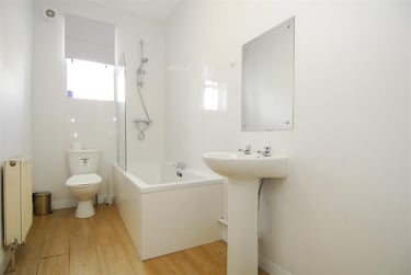 3 bed flat, Alexandra Road, Mutley, Plymouth, PL47EF - Image 6